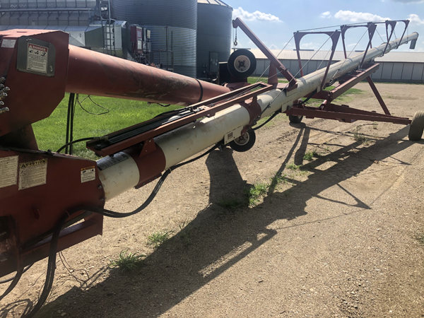 Feterl 12x72 Swing hopper